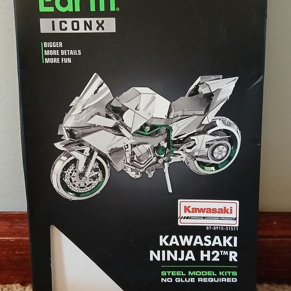 metal earth fascinations premium series kawasaki ninja - Picture 2 of 3